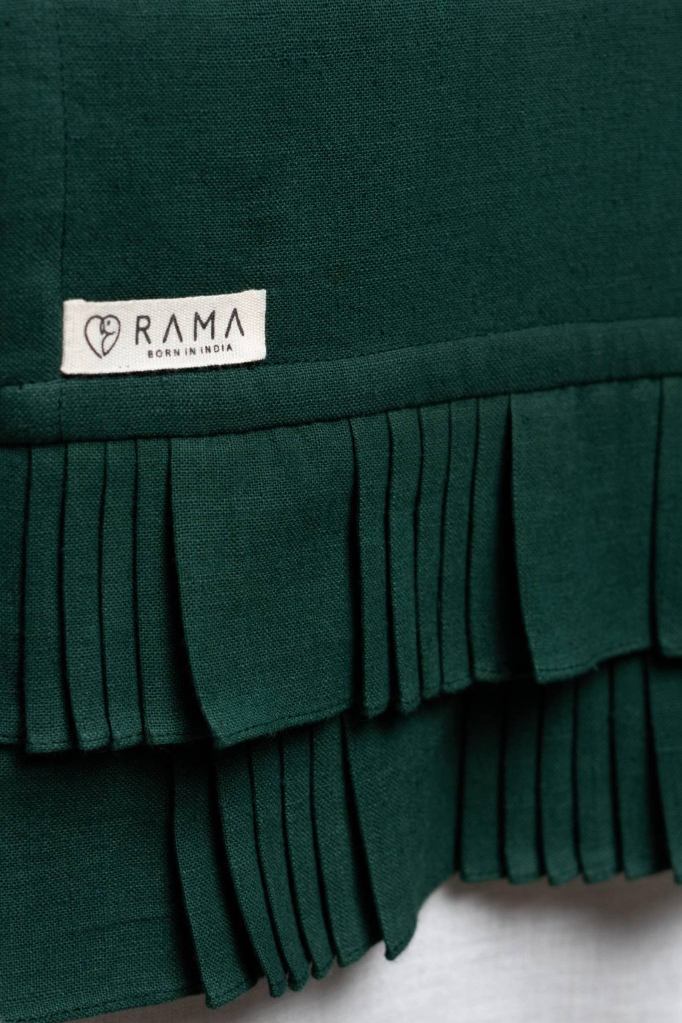 Green Table Runner , emerald, effortless elegance, sustainable fabric - Detail