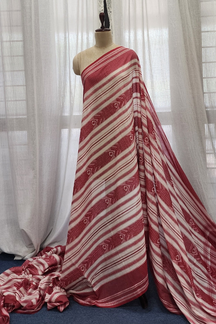 Red and White Dhaniakhali Fish Motif Cotton Saree