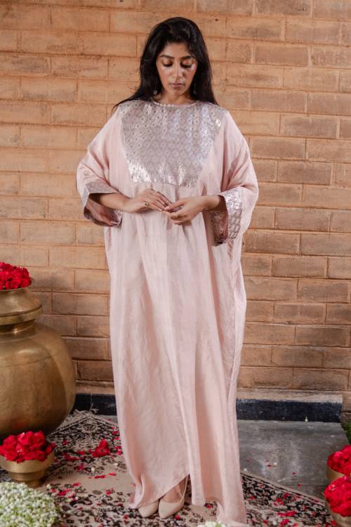 Silk kaftan with vintage Benaras yoke - Himiko champagne