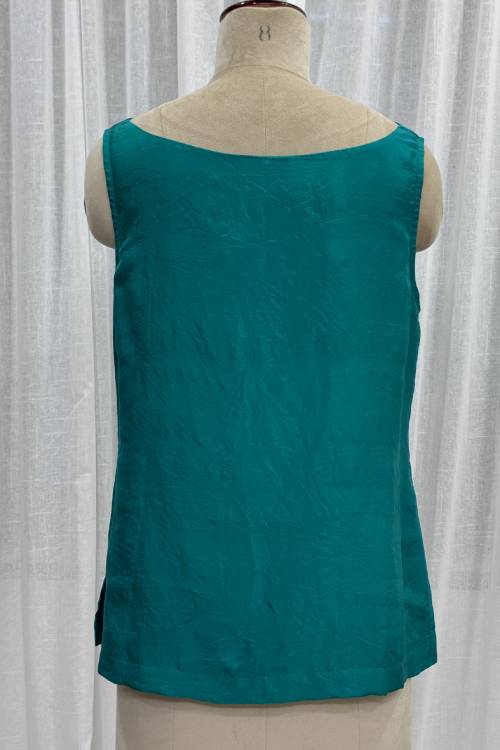 Sleevless blouse with cowl neck - Zenobia Raama